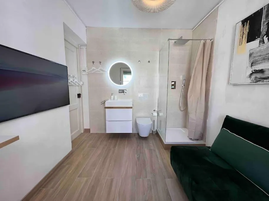 New Studio With Private Bathroom And Balcony location
