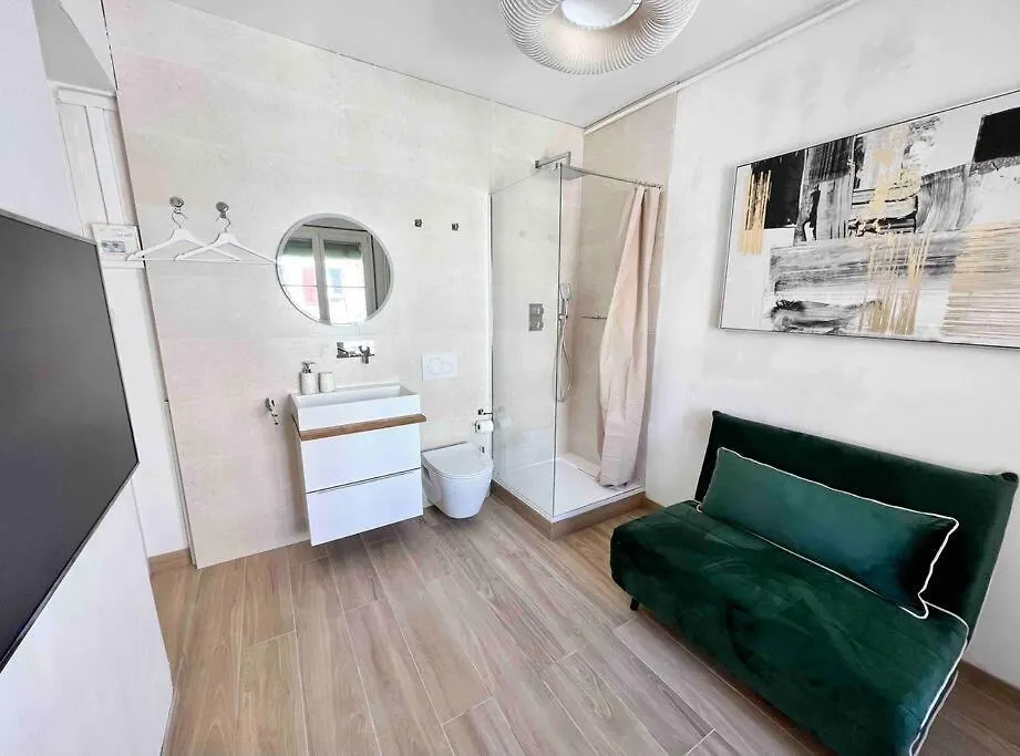 Appartement New Studio With Private Bathroom And Balcony Genève