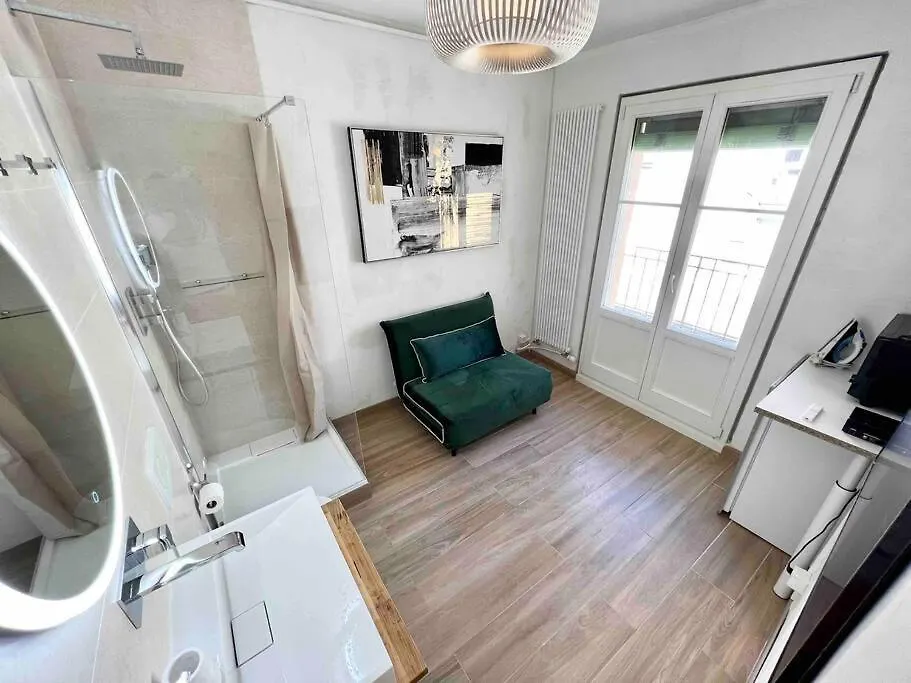 New Studio With Private Bathroom And Balcony Genève Appartement